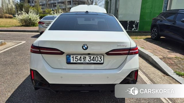 BMW 5 Series (G60) id 3952526 из Кореи 7