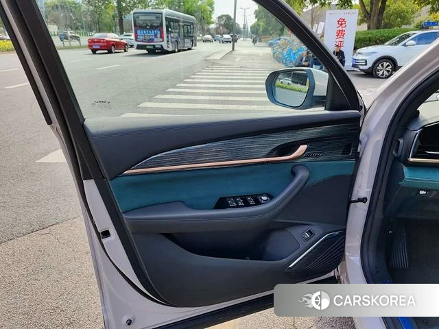 Geely Automobile Xingyue L 2026 Белый из Китая, фото 5