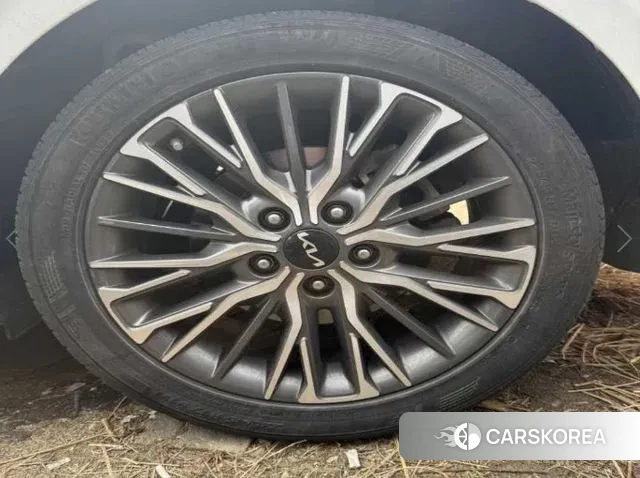 Kia The New K3 2nd generation 2021 Белый из Кореи, фото 4