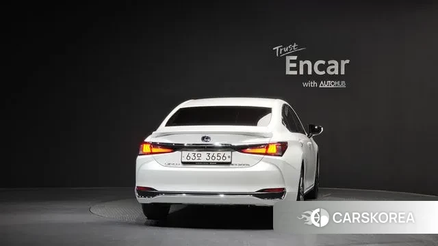 Lexus ES300h 7th generation id 3661736 из Кореи 14