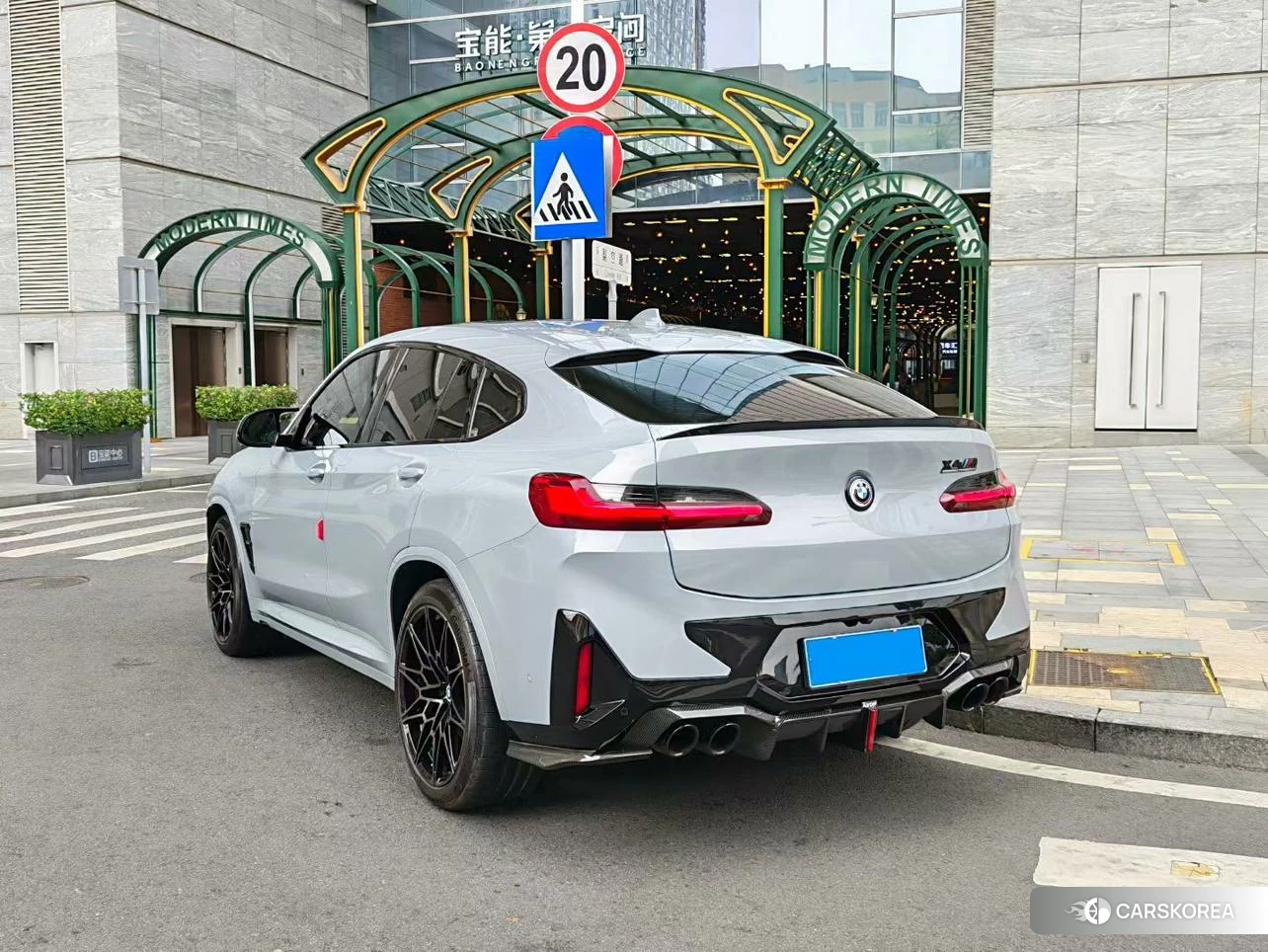 BMW X4 M 2021 Серебристо-серый из Китая, фото 3