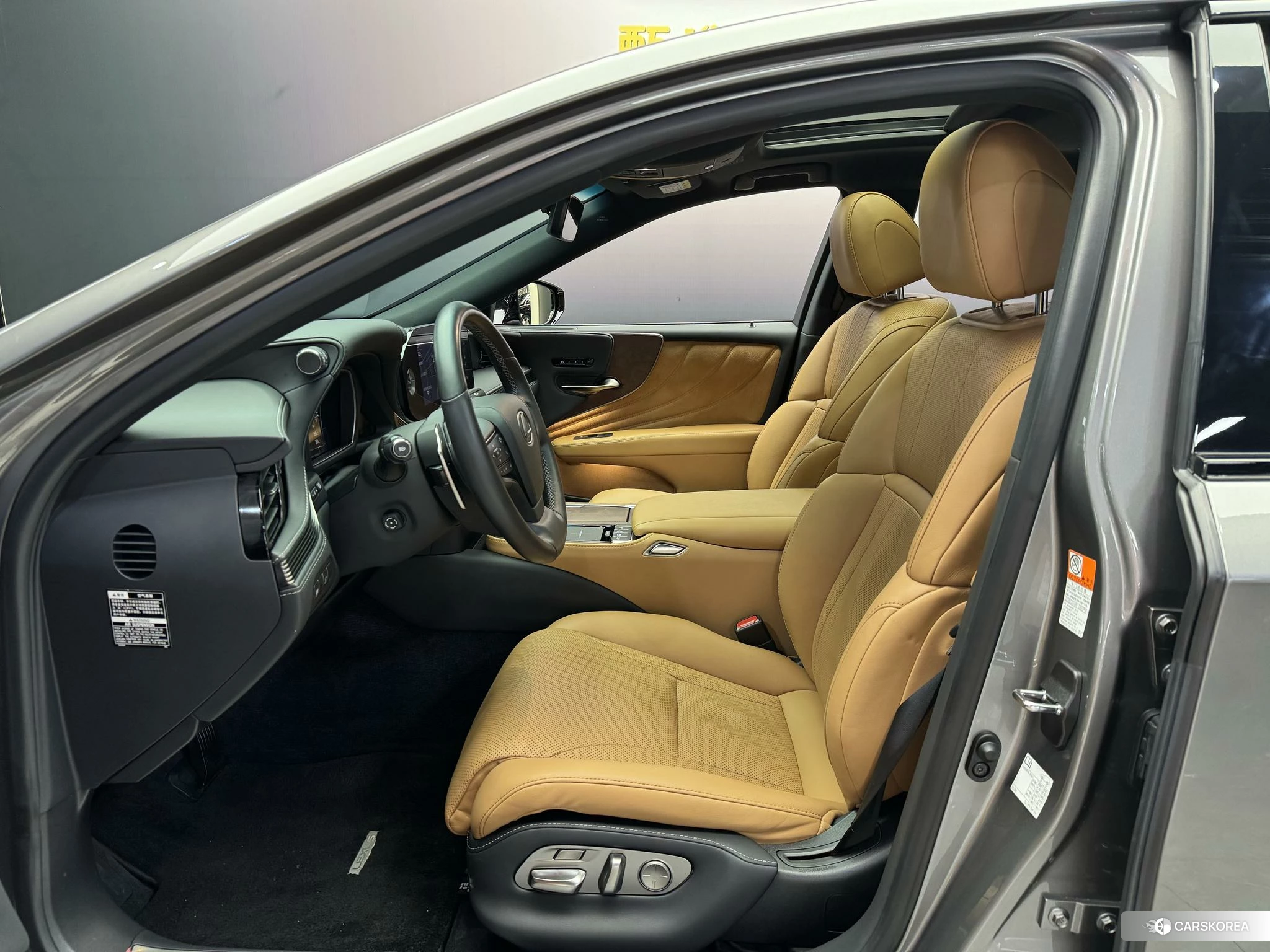 Lexus LS 2019 Темно-серый из Китая, фото 4
