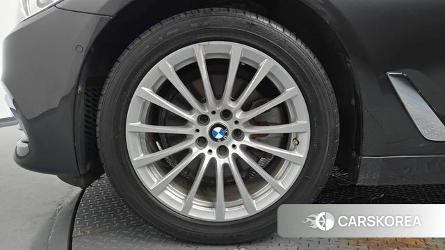 BMW 5 Series (G30) id 4519907 из Кореи 27