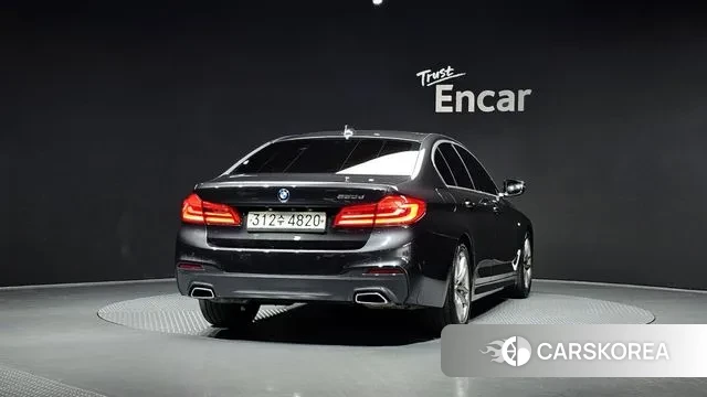 BMW 5 Series (G30) id 3464456 из Кореи 14