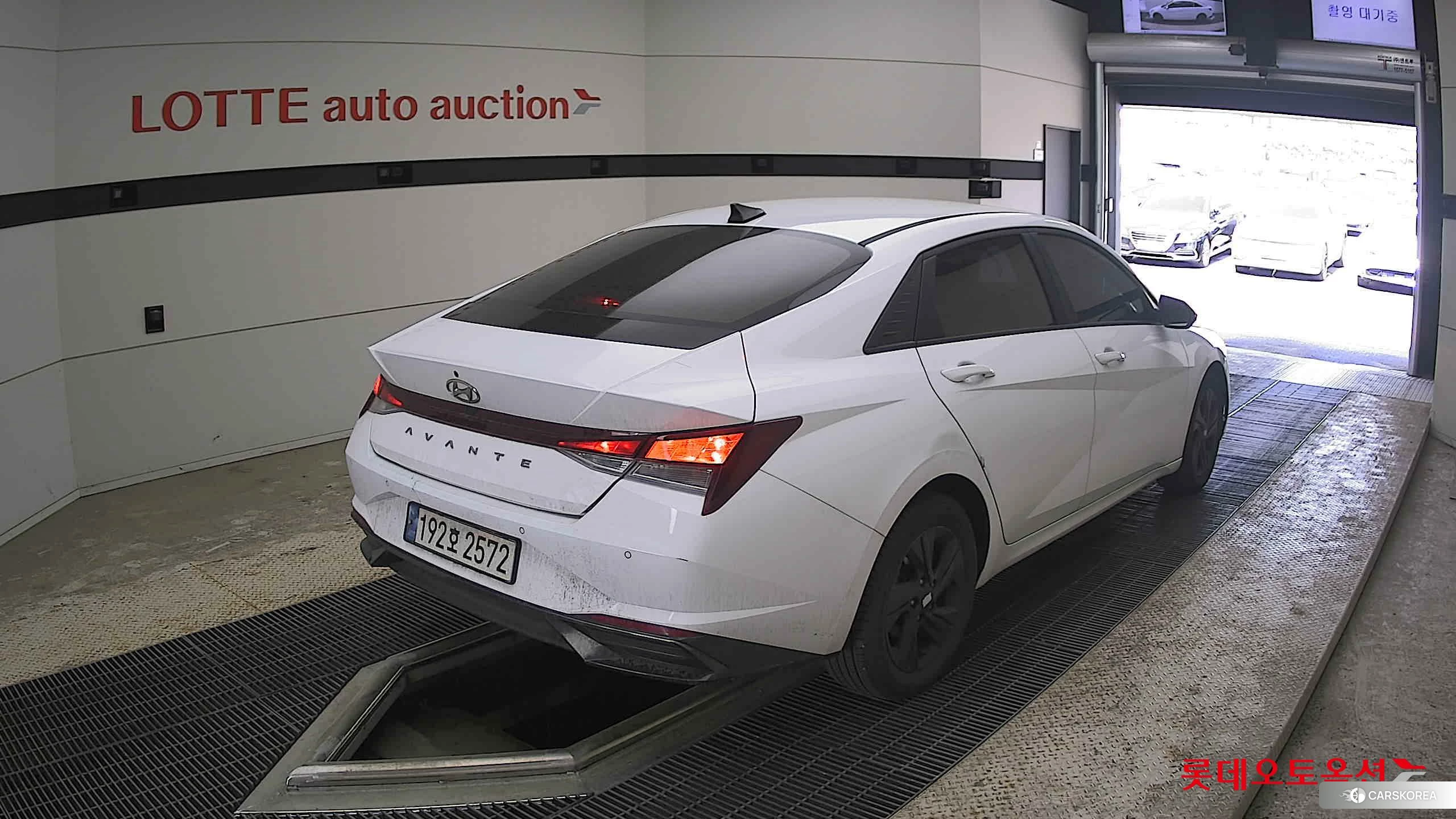 Hyundai Avante id 4289348 из Кореи 32