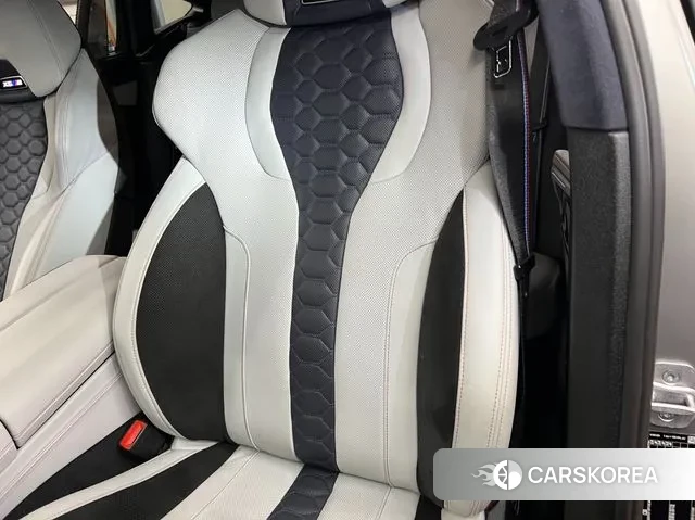 BMW X6M (G06) 2021 Черный из Кореи, фото 4