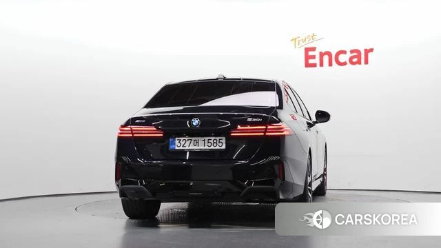 BMW 5 Series (G60) id 4700826 из Кореи 14