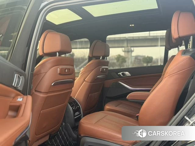 BMW X7 2023 Черный из Китая, фото 6