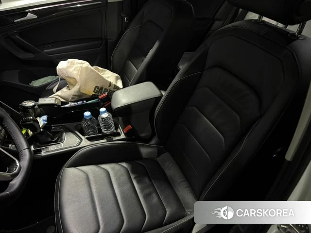 Volkswagen Tiguan second Generation 2021 Белый из Кореи, фото 4