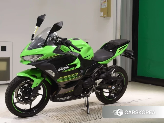 Kawasaki NINJA 250 2018 из Японии, фото 3