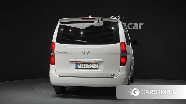 Hyundai The New Grand Starex id 4371114 из Кореи 14