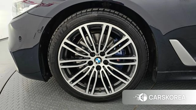 BMW 5 Series (G30) id 4684094 из Кореи 27