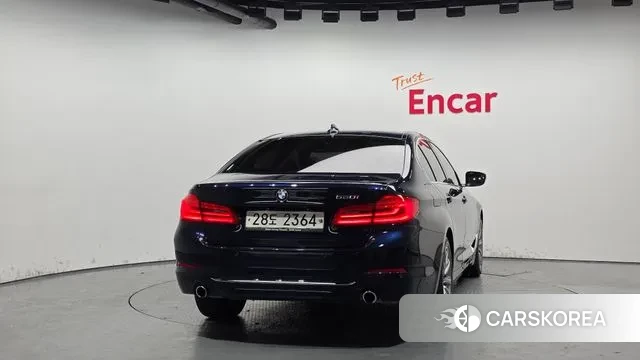 BMW 5 Series (G30) id 3772729 из Кореи 14