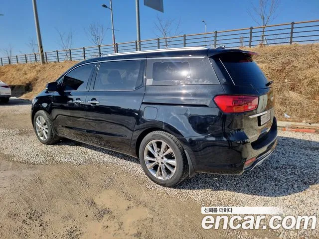 Kia The New Carnival id 2478398 из Кореи 14