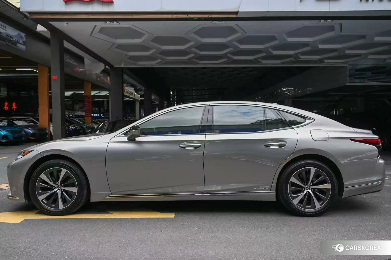 Lexus LS id 4452929 из Китая 11