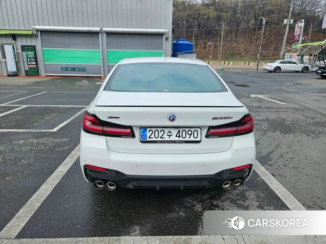 BMW 5 Series (G30) 2023 Белый из Кореи, фото 4