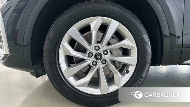 Audi Q5L id 4213259 из Китая 13