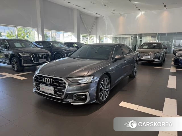 Audi A6L id 4393189 из Китая 9