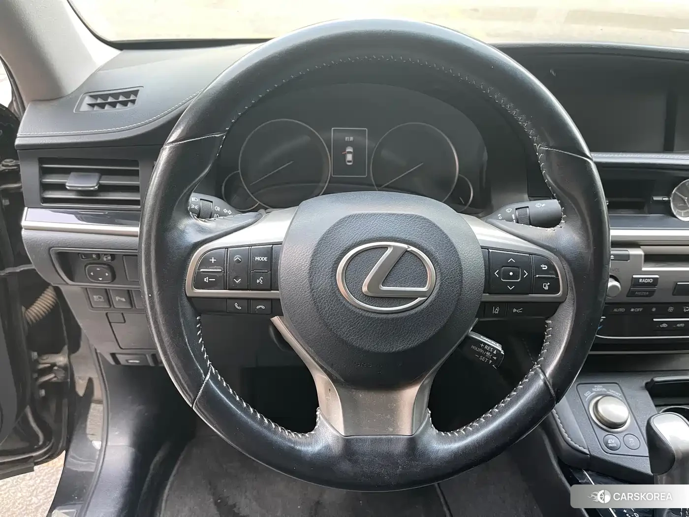 Lexus ES id 4553879 из Китая 18