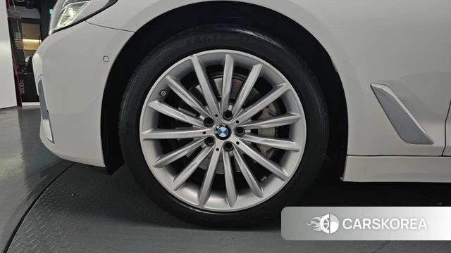 BMW 5 Series (G30) id 4408598 из Кореи 27