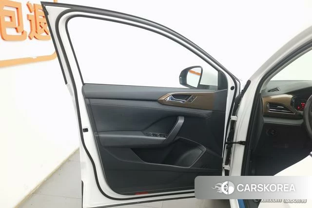 Volkswagen Tuyue id 4210689 из Китая 18