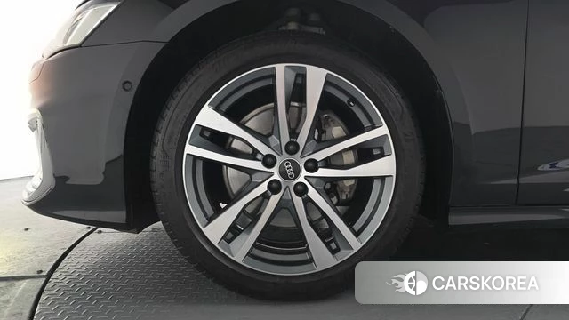 Audi A6 (C8) id 3833102 из Кореи 14