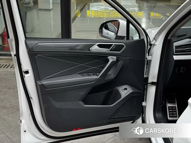 Volkswagen Tiguan L id 4297597 из Китая 14