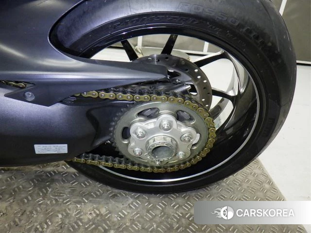 Ducati DIAVEL CARBON id 4229278 из Японии 28