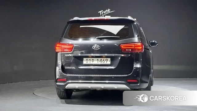 Kia The New Carnival id 3469910 из Кореи 14