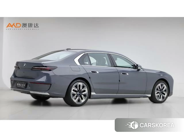BMW 7 series 2023 Темно-серый из Китая, фото 4