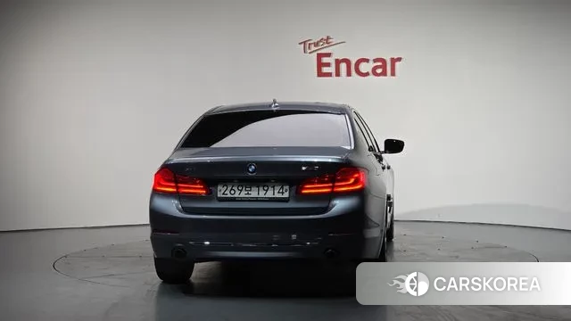 BMW 5 Series (G30) id 3464546 из Кореи 14