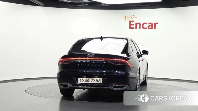 Hyundai The New Grandeur IG id 4698071 из Кореи 30