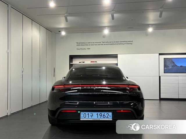 Porsche Taycan 2025 Черный из Кореи, фото 6