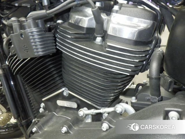 Engine photo
