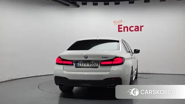 BMW 5 Series (G30) id 3348496 из Кореи 14