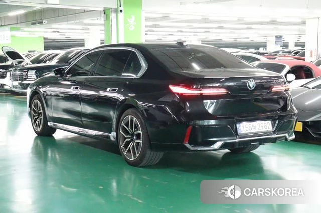 BMW 7 Series (G70) id 4910899 из Кореи 14