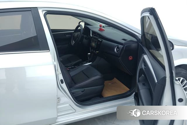 Toyota Corolla id 4220960 из Китая 11