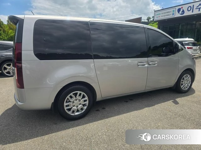 Hyundai Staria id 4614135 из Кореи 14