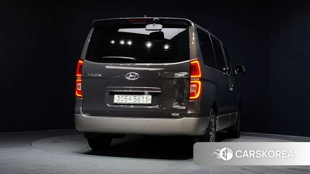 Hyundai The New Grand Starex id 4568198 из Кореи 25