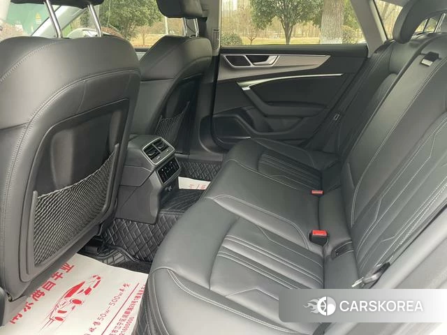 Audi A7 2024 Белый из Китая, фото 4