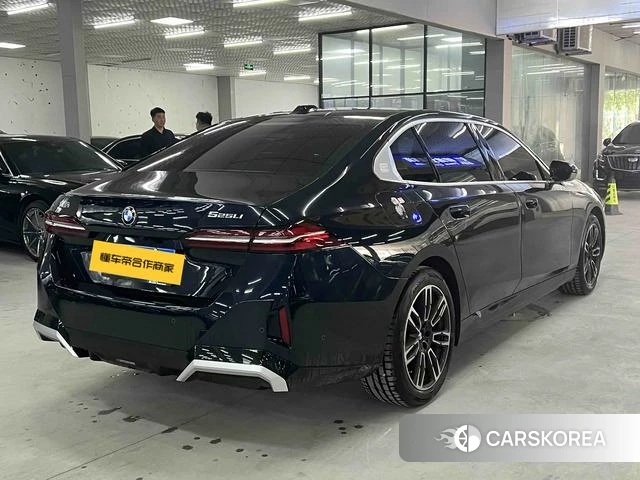 BMW 5 series 2024 Черный из Китая, фото 4