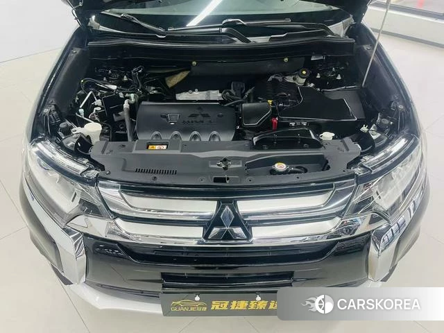 Mitsubishi  Outlander id 4242424 из Китая 12