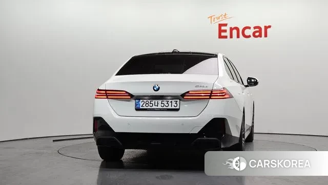 BMW 5 Series (G60) id 3775868 из Кореи 14