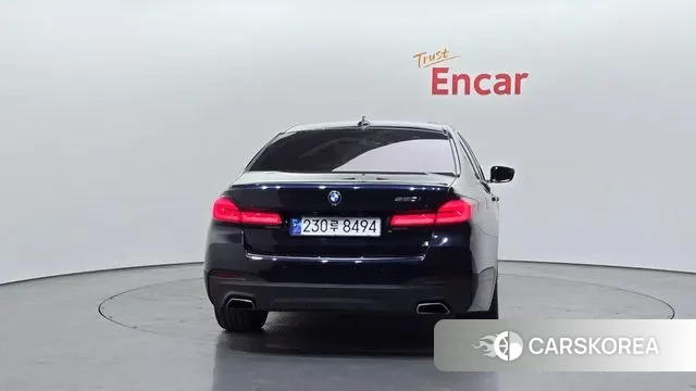 BMW 5 Series (G30) id 3788681 из Кореи 14