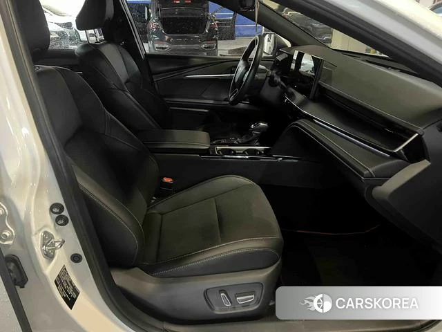 Toyota Camry 2025 Белый из Китая, фото 4