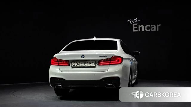 BMW 5 Series (G30) id 4581164 из Кореи 30