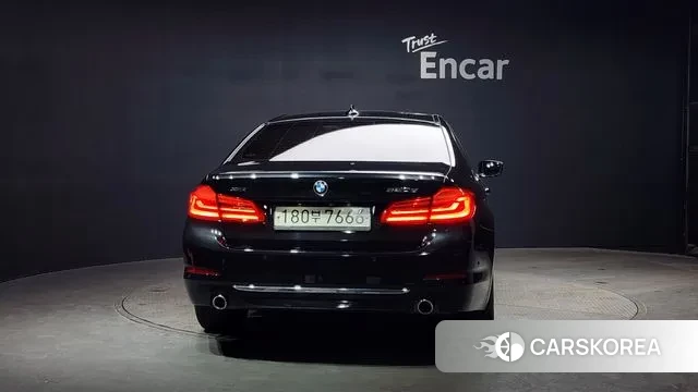 BMW 5 Series (G30) id 3687176 из Кореи 14