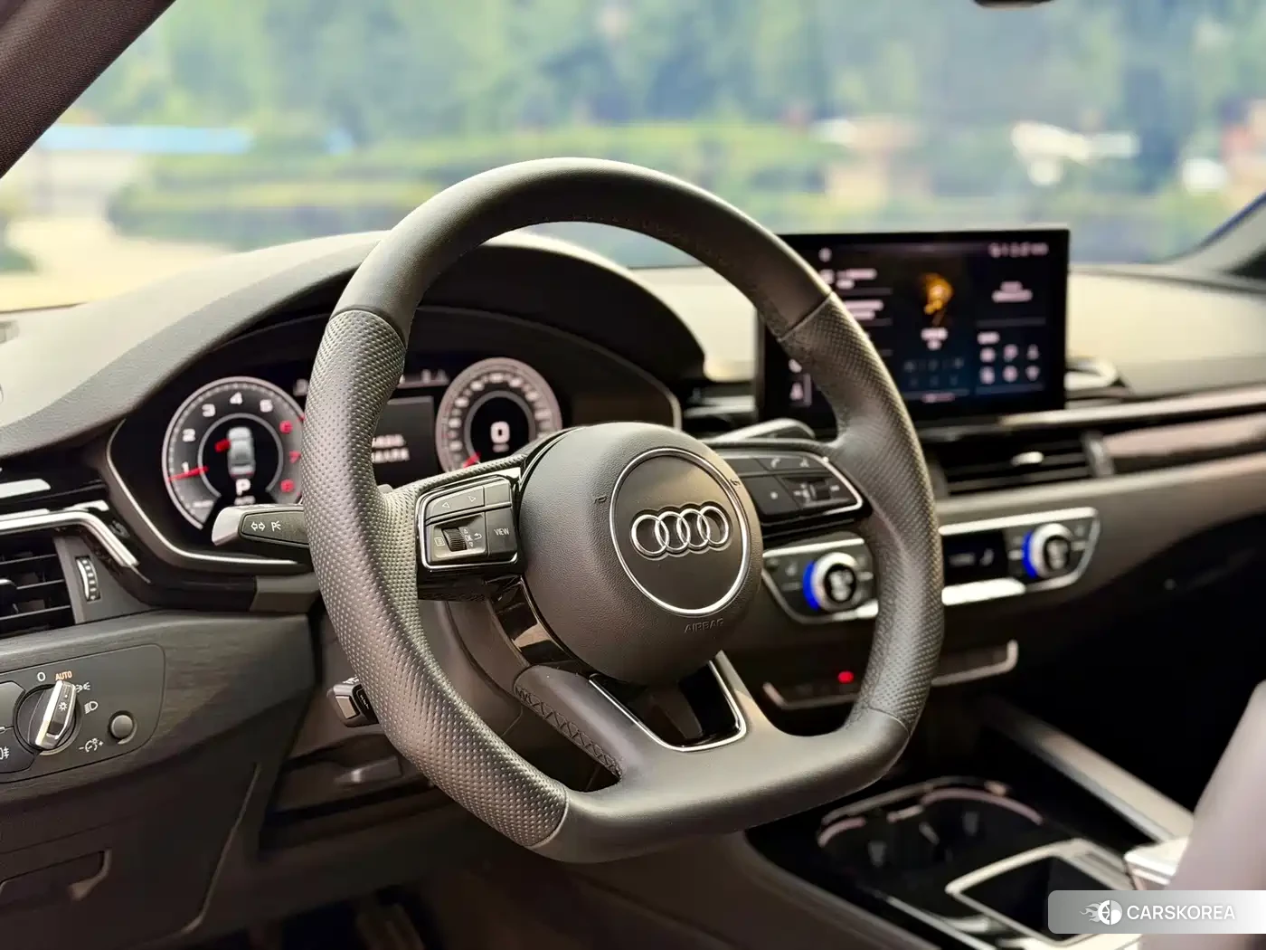 Audi A4L id 4664562 из Китая 10