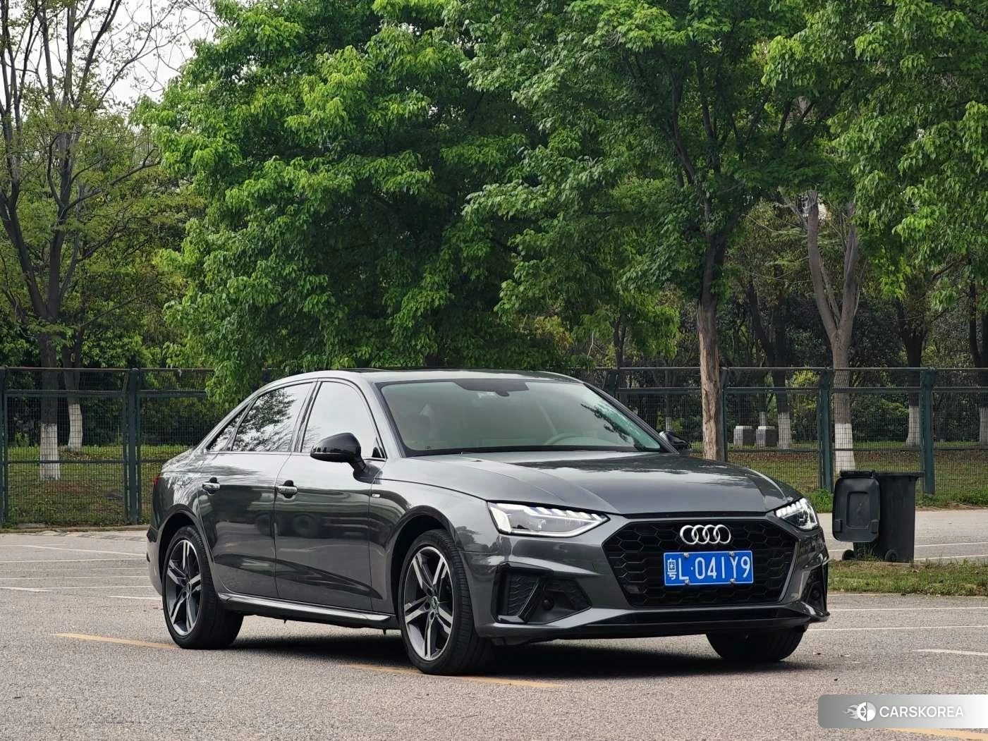 Audi A4L 2021 Темно-серый из Китая, фото 5