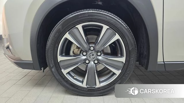 Lexus UX250h id 4746670 из Кореи 26